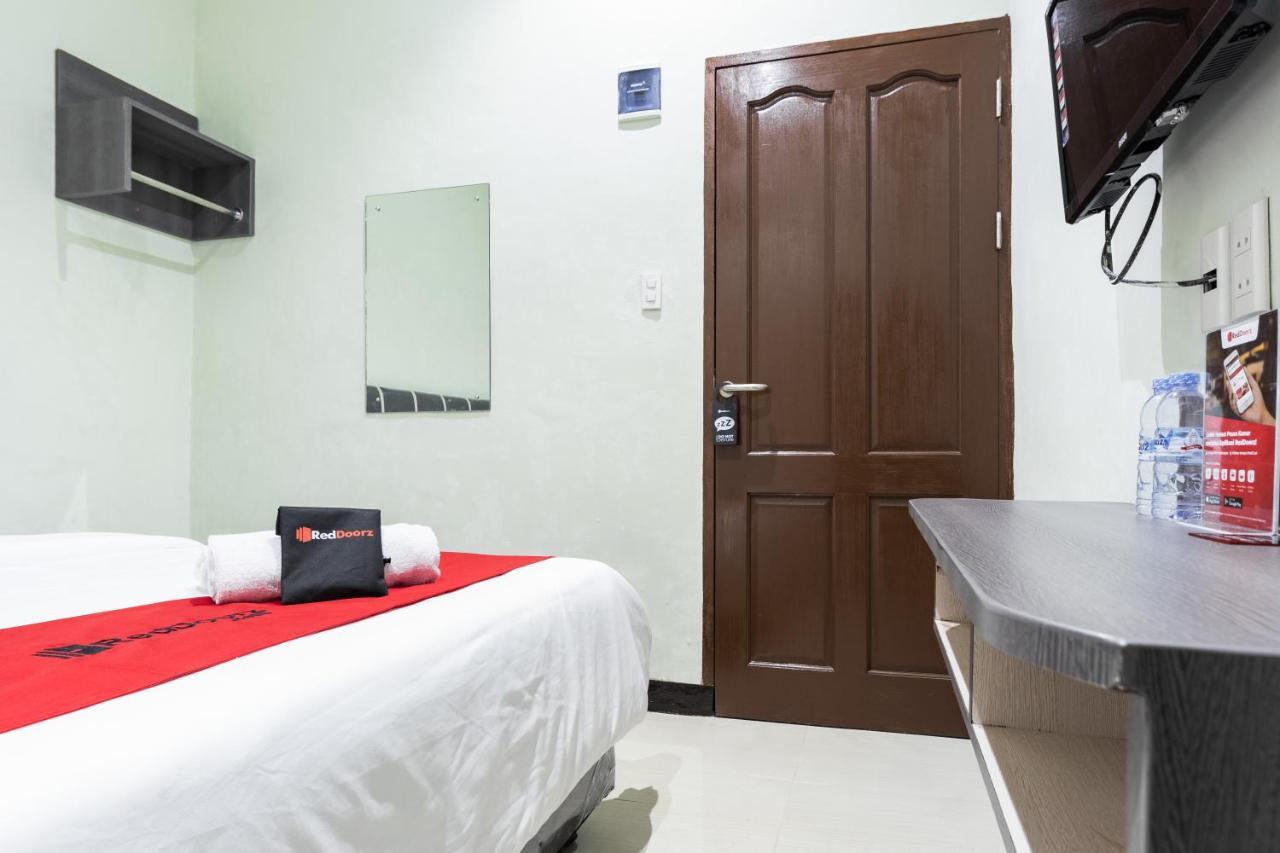 Deli Tua Reddoorz Near Medan Amplas מראה חיצוני תמונה