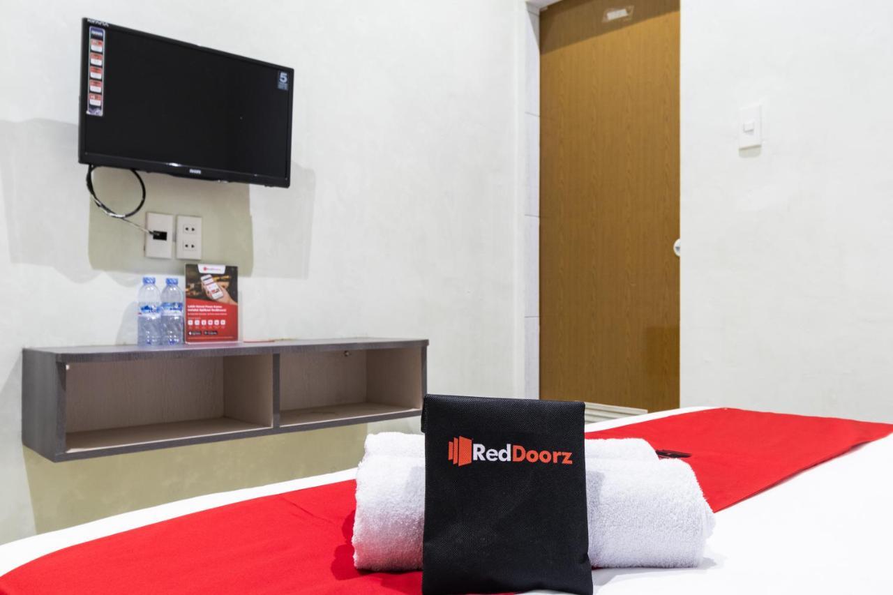 Deli Tua Reddoorz Near Medan Amplas מראה חיצוני תמונה