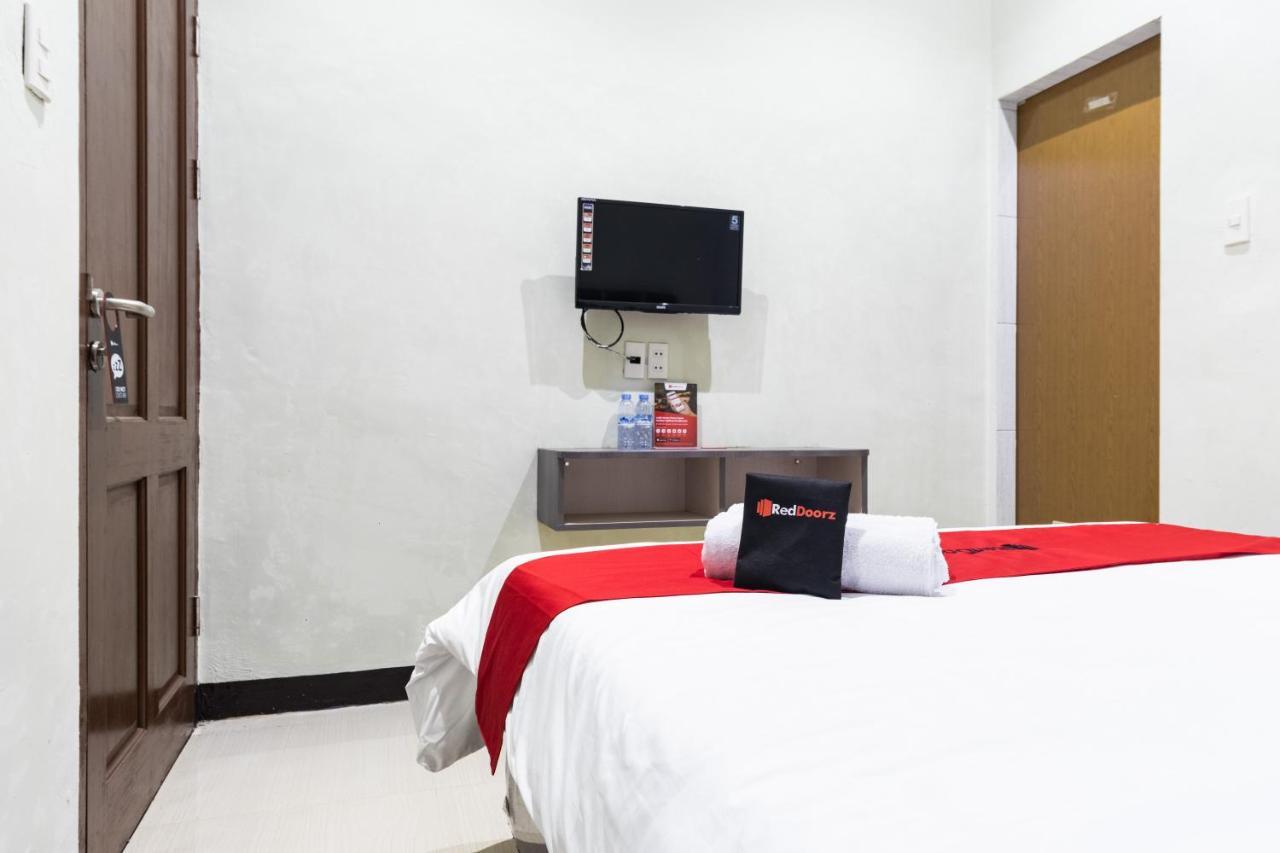 Deli Tua Reddoorz Near Medan Amplas מראה חיצוני תמונה