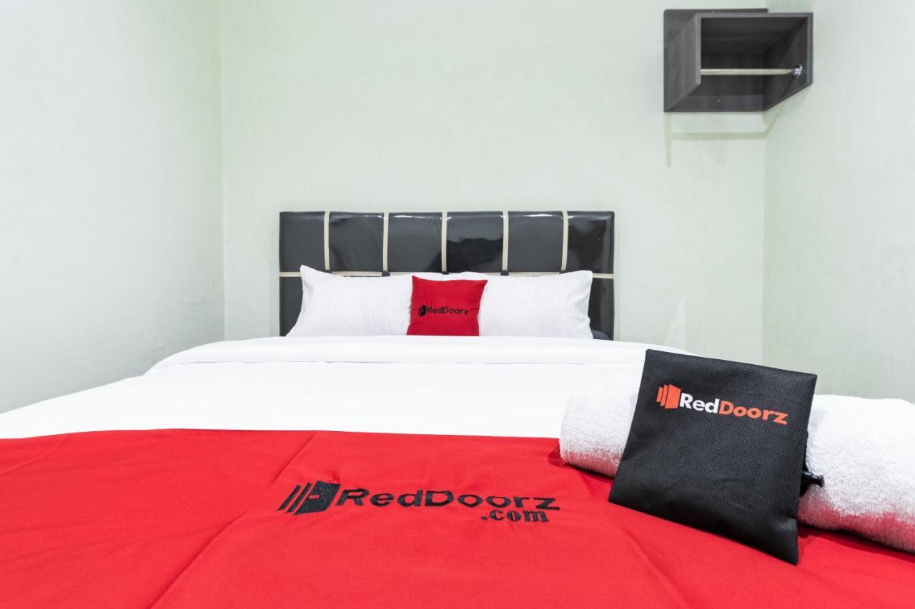 Deli Tua Reddoorz Near Medan Amplas מראה חיצוני תמונה